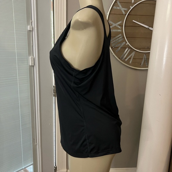 Nike - Picture 6 of 8